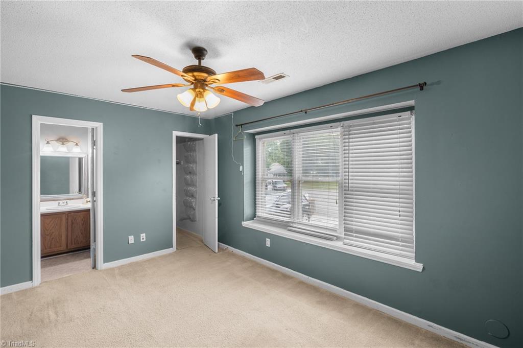 609 Forest Brook Drive Property Photo 16