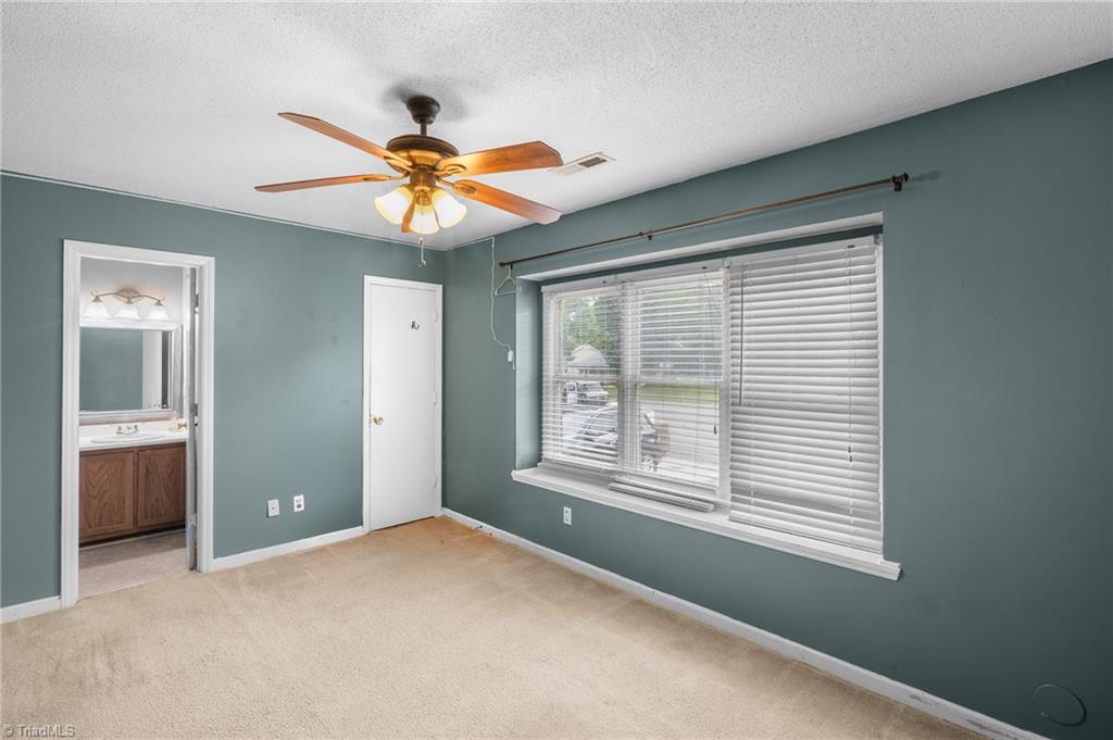 609 Forest Brook Drive Property Photo 17