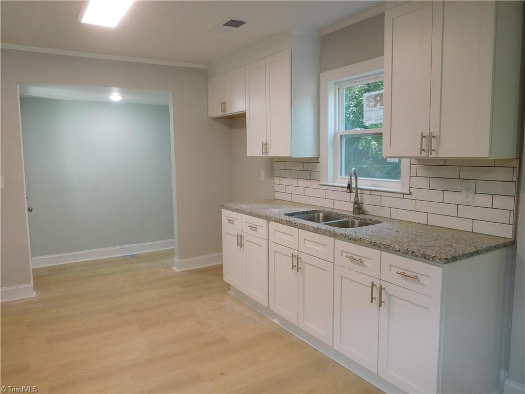 144 Edgewood Circle Property Photo 3