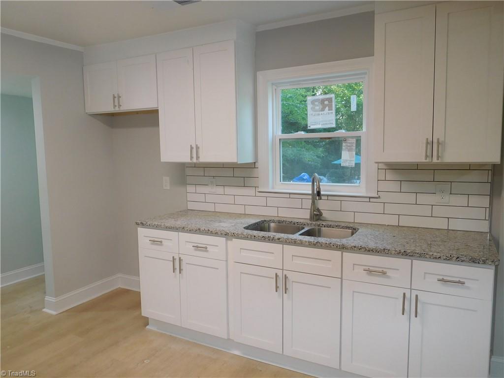 144 Edgewood Circle Property Photo 4