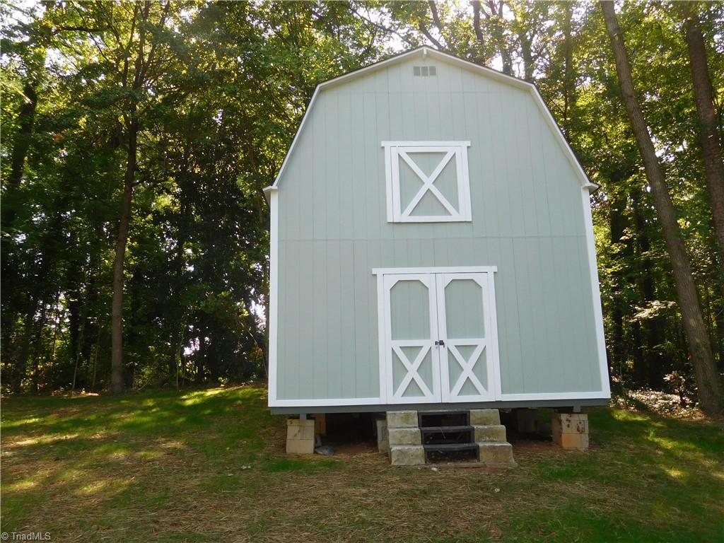 144 Edgewood Circle Property Photo 16