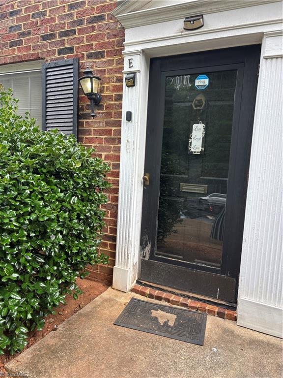 2811 Bleeker Square Property Photo 1