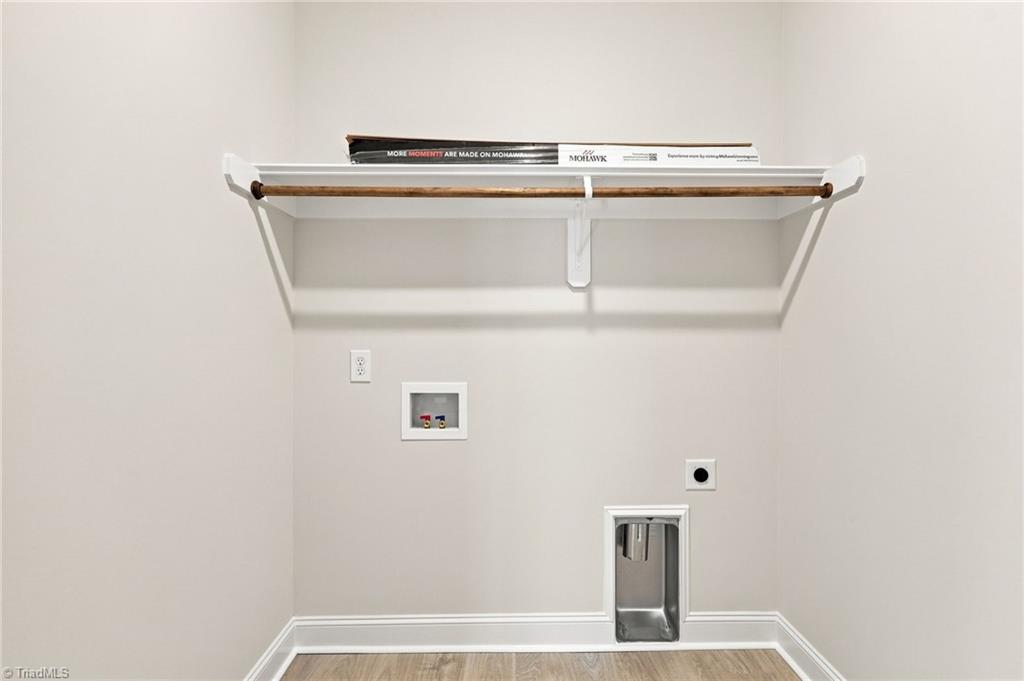 3109 Cullens Drive Property Photo 8
