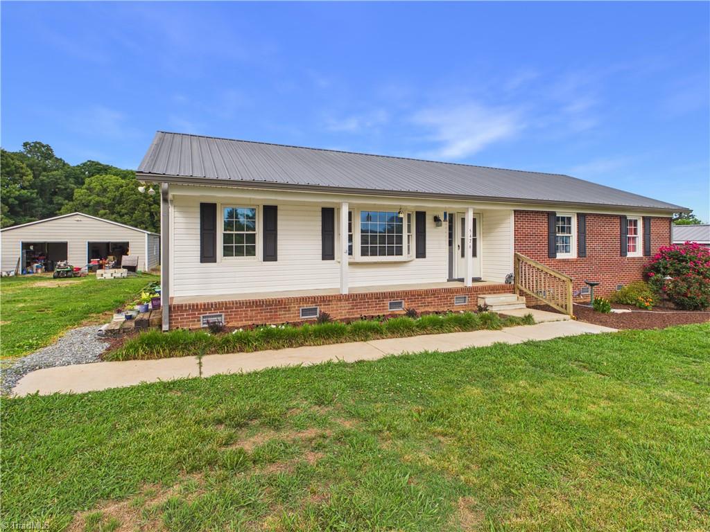 5476 Jesse Small Road Property Photo 1