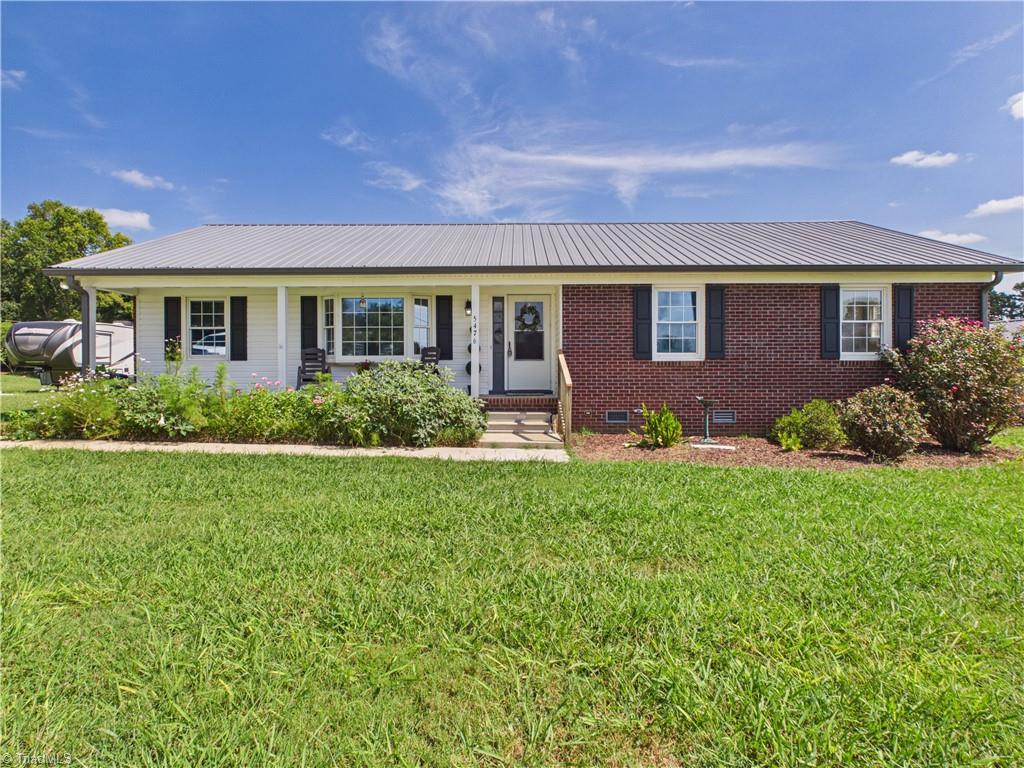 5476 Jesse Small Road Property Photo 1