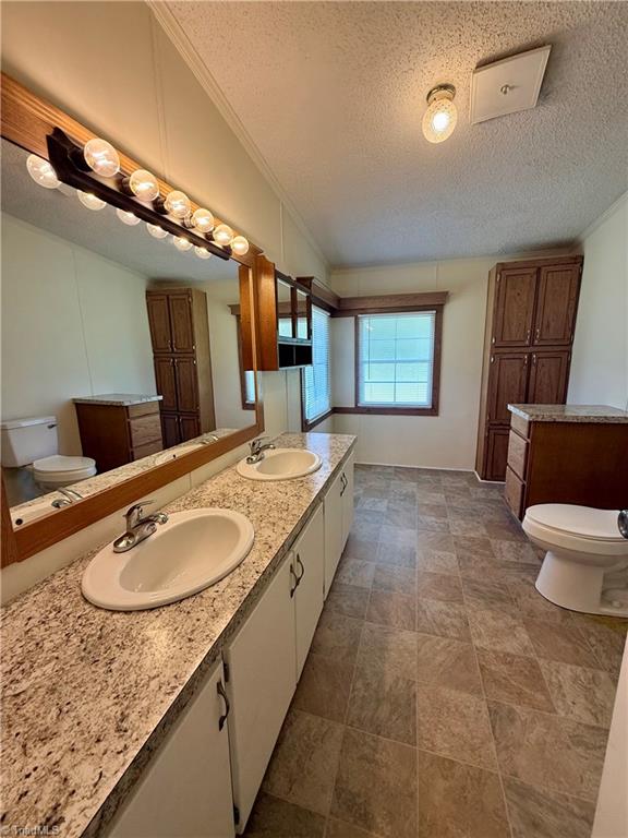 185 Marlin Boulevard Property Photo 11