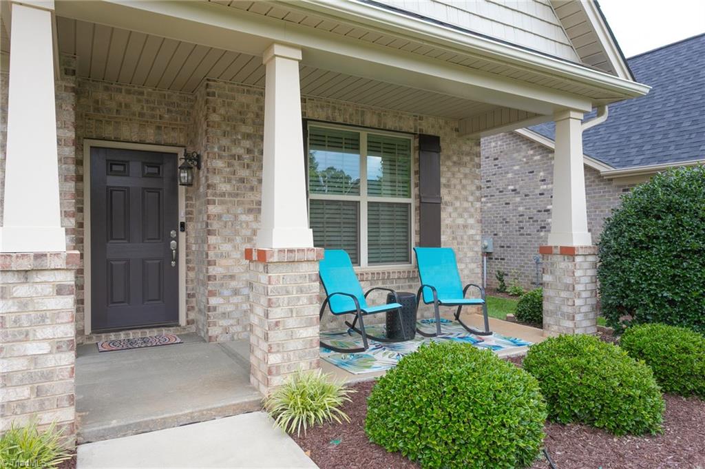 2560 Glenkirk Drive Property Photo 7