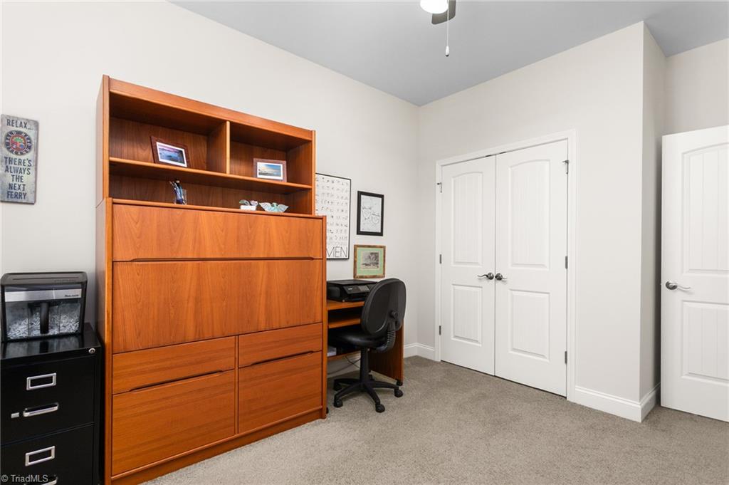 2560 Glenkirk Drive Property Photo 10