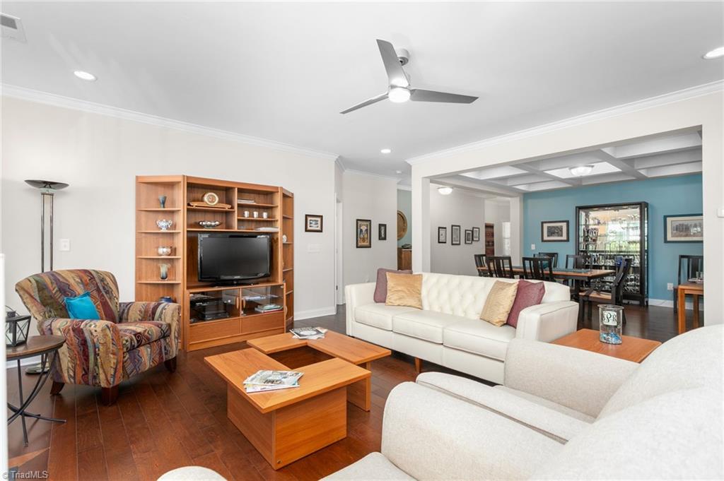 2560 Glenkirk Drive Property Photo 18