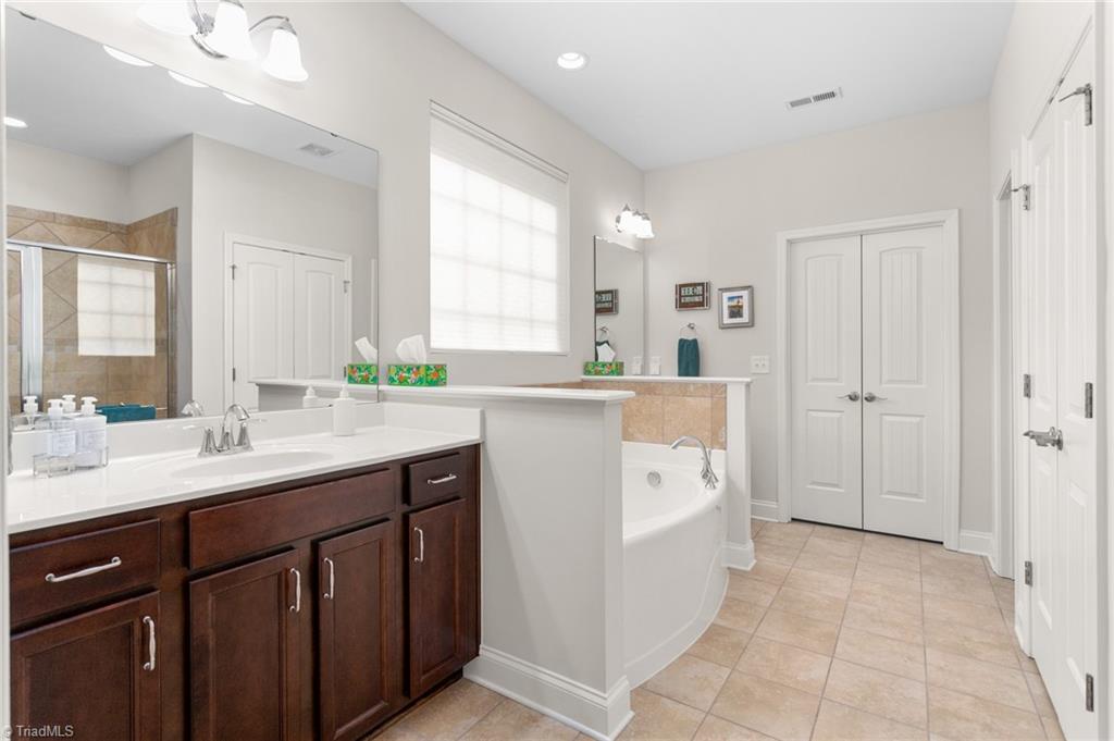 2560 Glenkirk Drive Property Photo 26