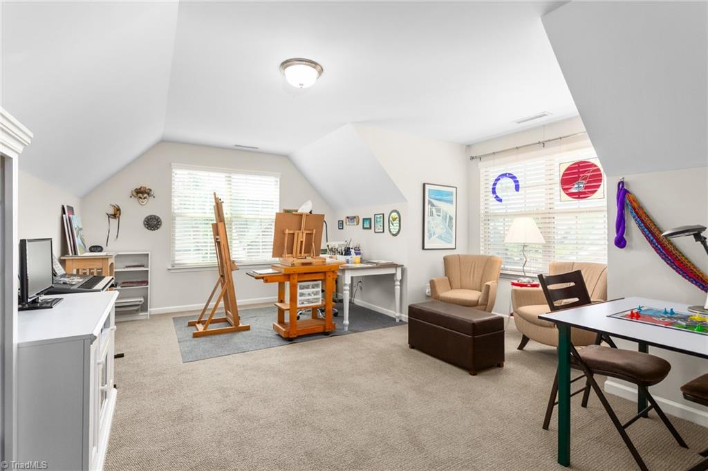 2560 Glenkirk Drive Property Photo 30