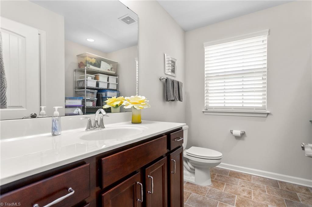 2560 Glenkirk Drive Property Photo 33