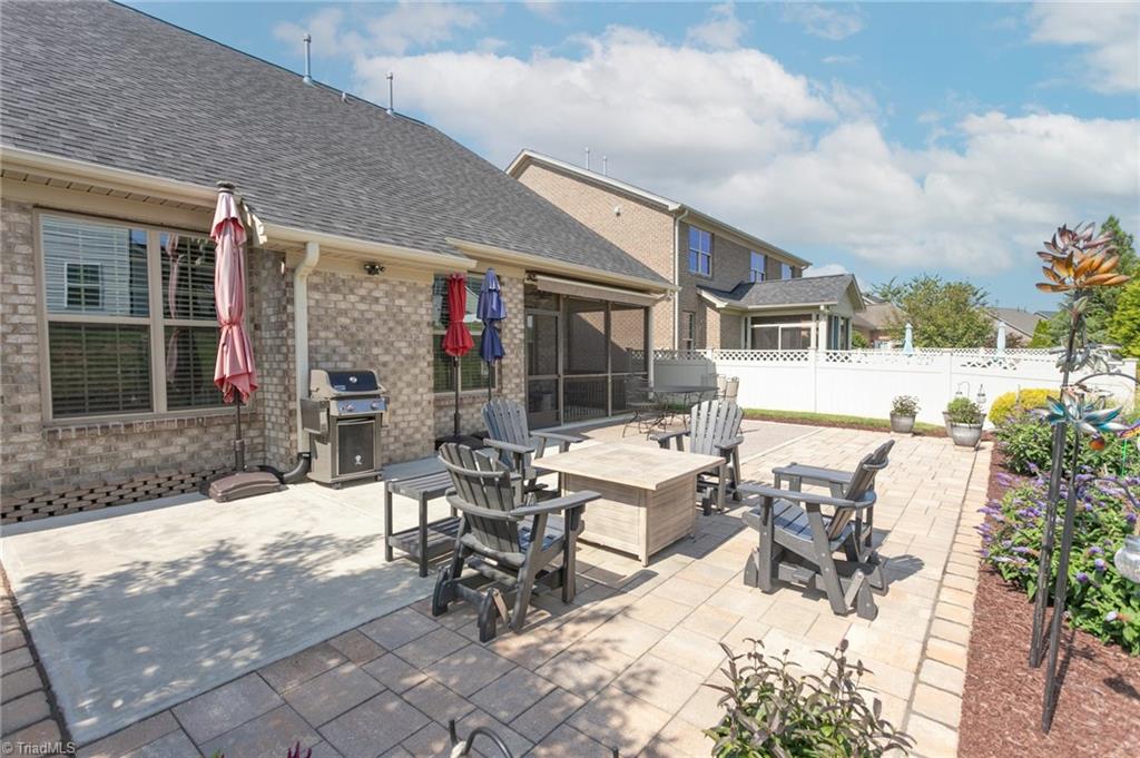 2560 Glenkirk Drive Property Photo 38