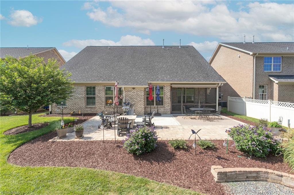 2560 Glenkirk Drive Property Photo 40