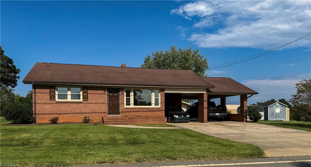 3028 Sparta Road Property Photo 1