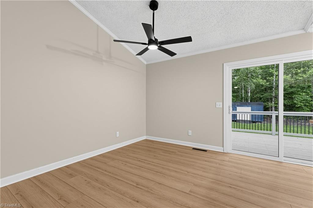124 Oak Ridge Drive Property Photo 9