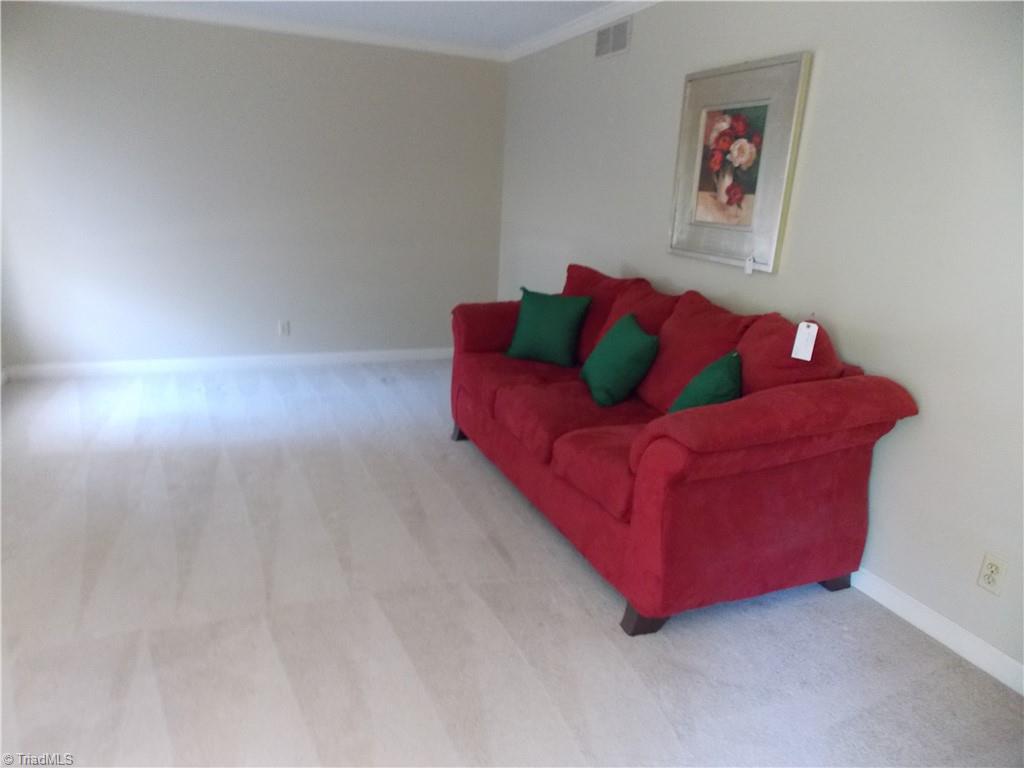 4915 Warfield Drive Property Photo 9
