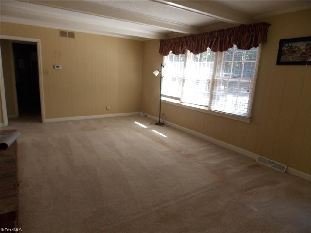 4915 Warfield Drive Property Photo 10