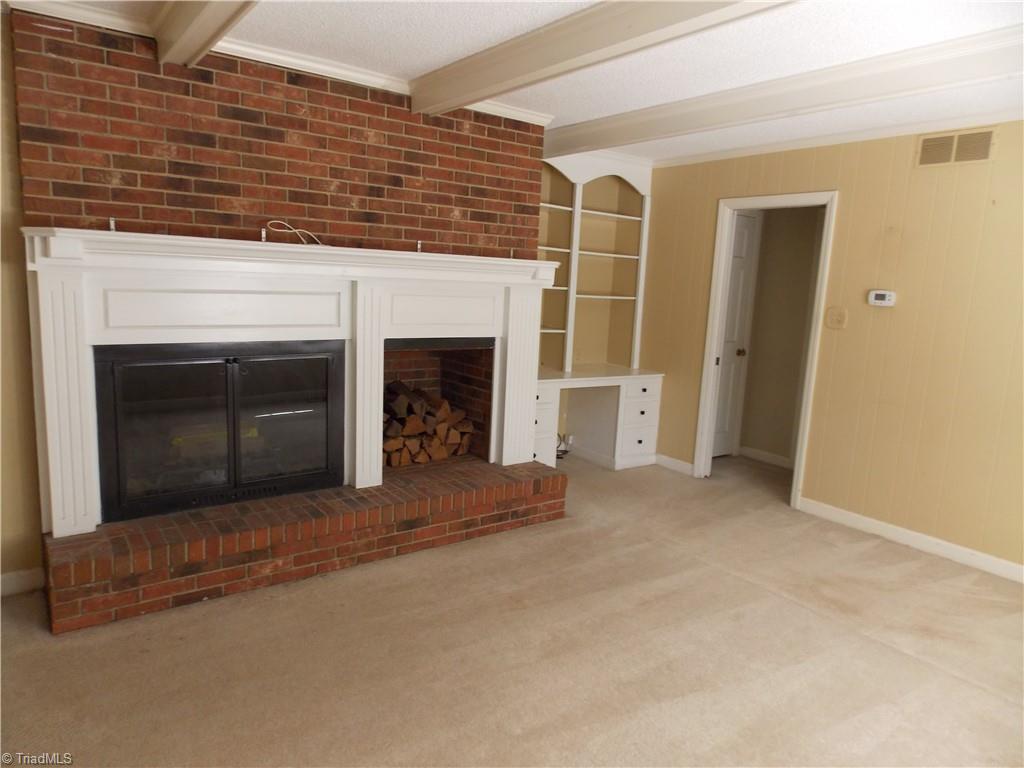 4915 Warfield Drive Property Photo 11
