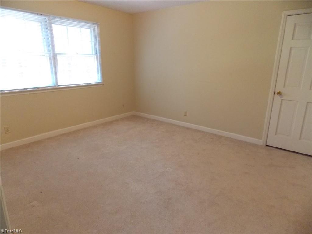 4915 Warfield Drive Property Photo 21