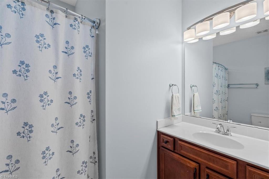 9141 Warren Road Property Photo 14