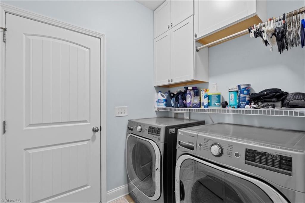 9141 Warren Road Property Photo 15