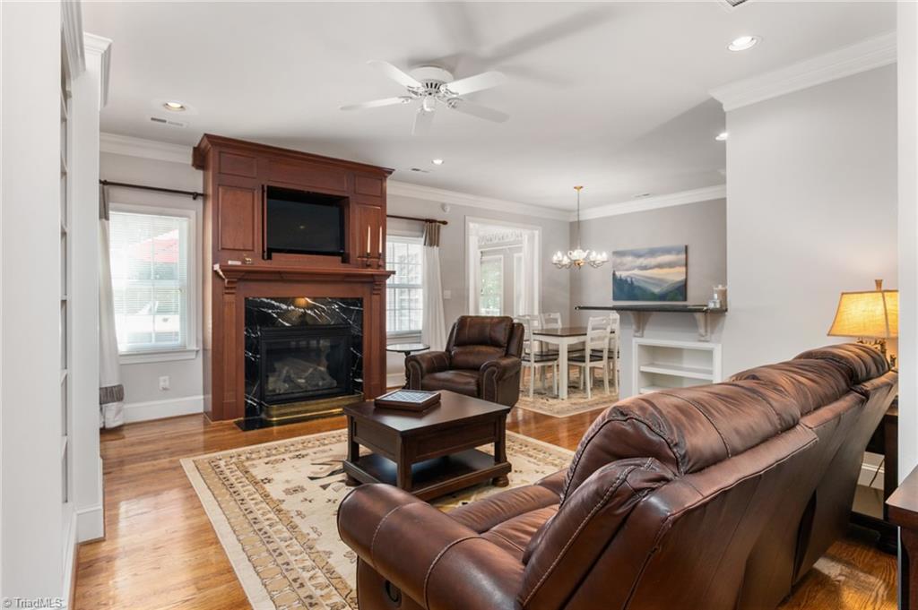 408 Deer Path Property Photo 8
