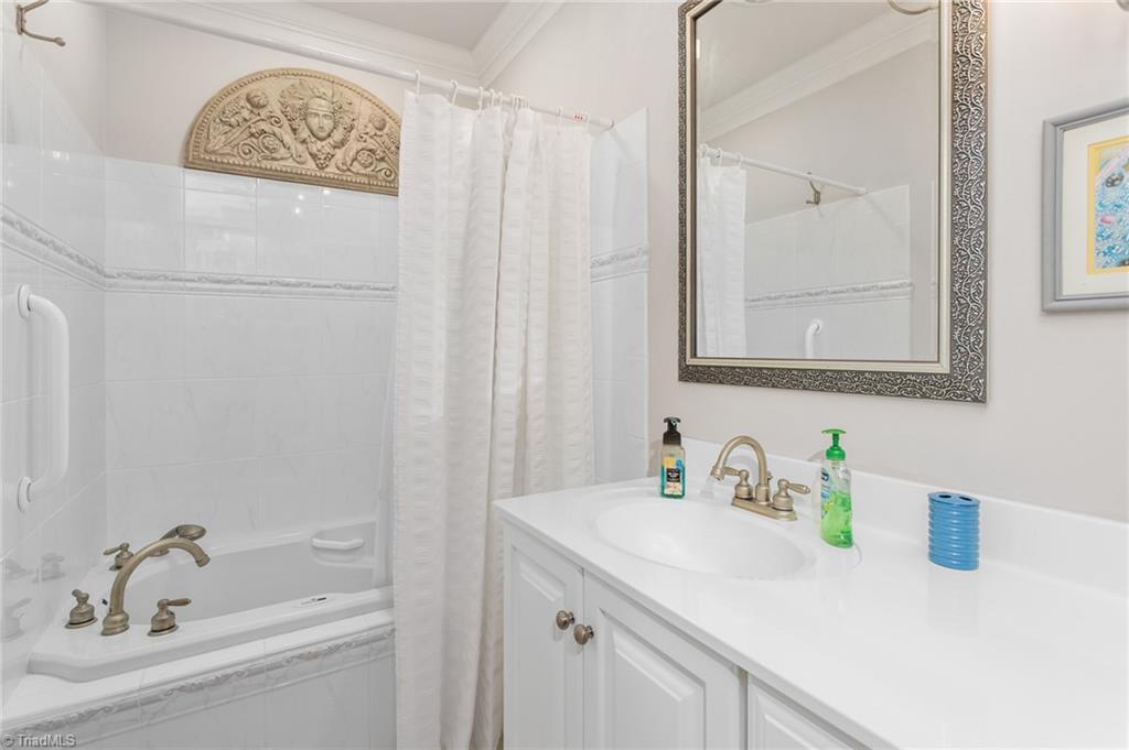408 Deer Path Property Photo 27