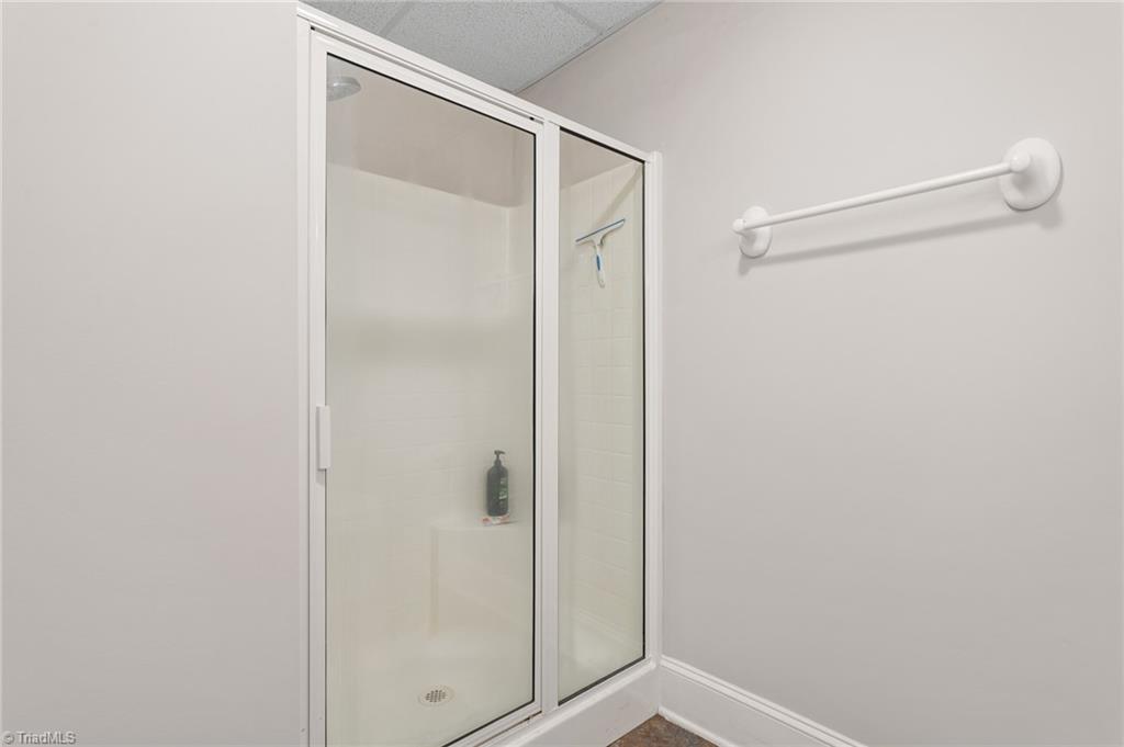 408 Deer Path Property Photo 36