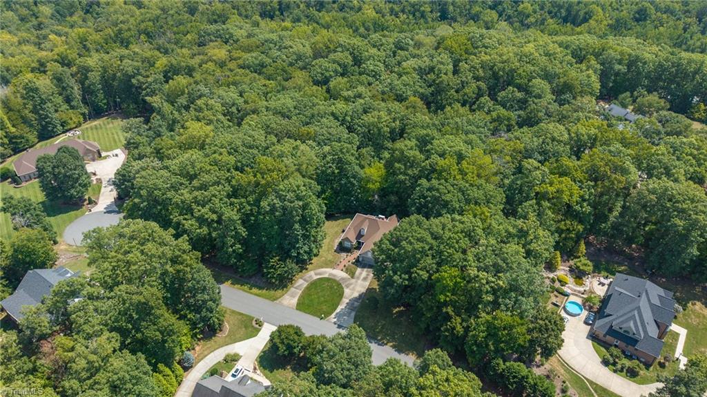 408 Deer Path Property Photo 43