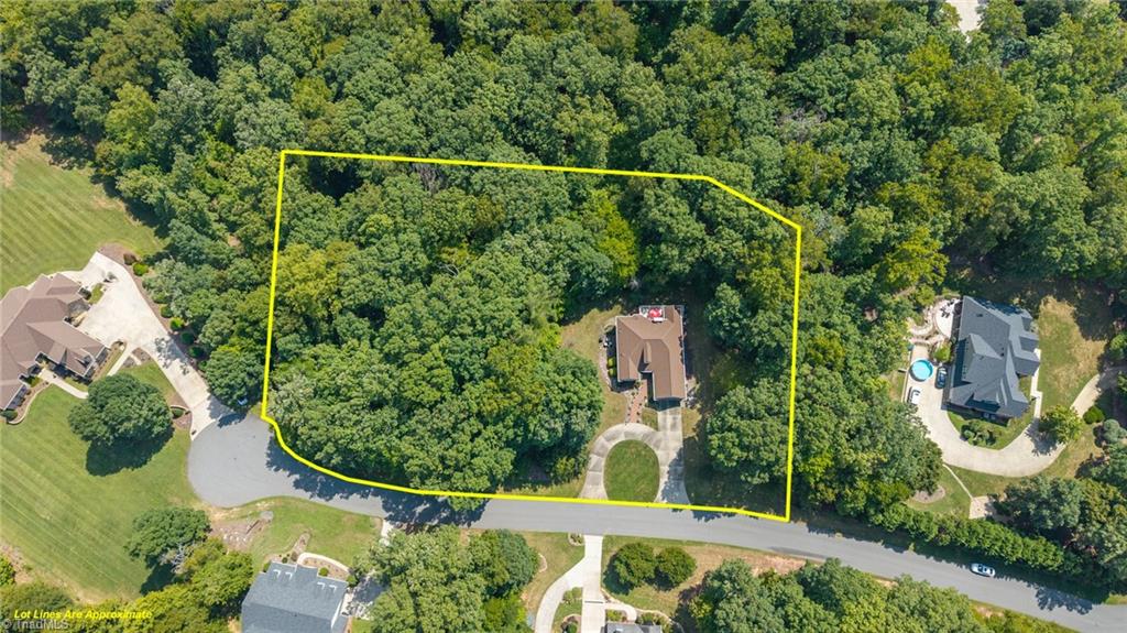 408 Deer Path Property Photo 44