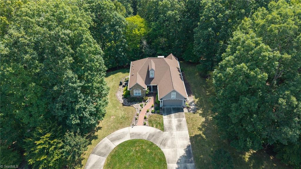 408 Deer Path Property Photo 48