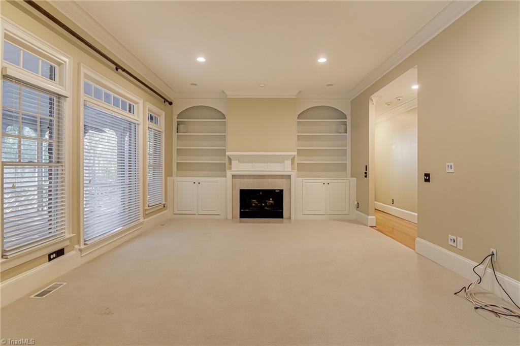8 Flagship Cove Property Photo 7