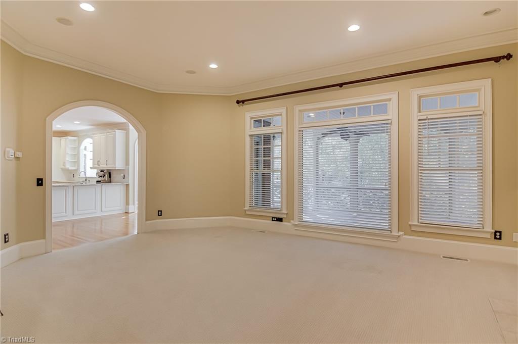8 Flagship Cove Property Photo 8