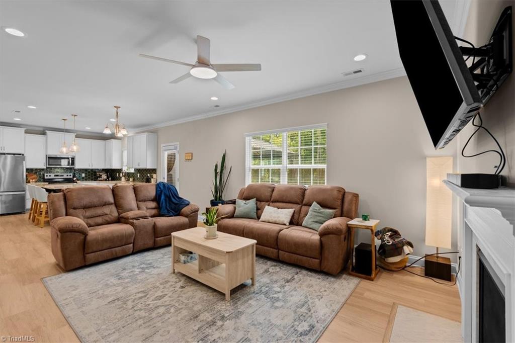 1637 Appaloosa Place Property Photo 10