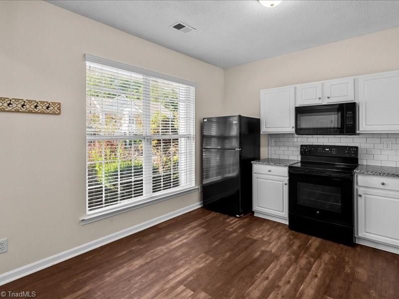 3967 Elizabeth Glen Way Property Photo 5