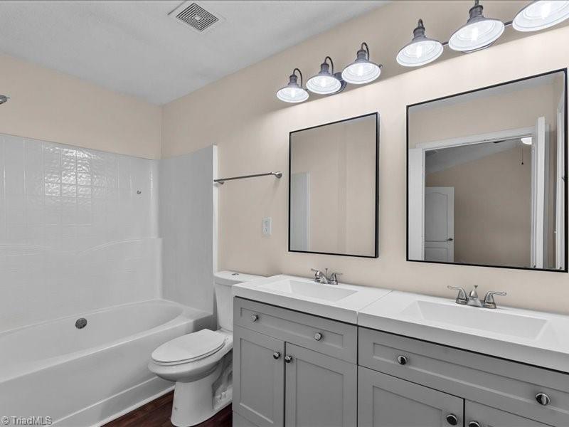 3967 Elizabeth Glen Way Property Photo 17