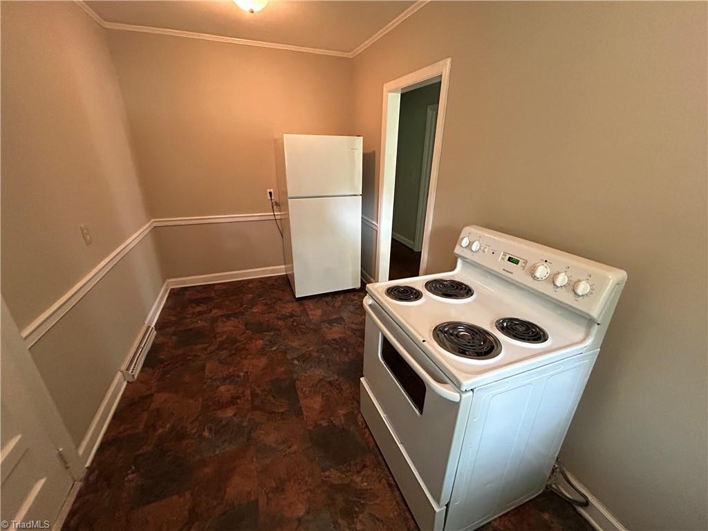 4403 Edgemore Road Property Photo 7