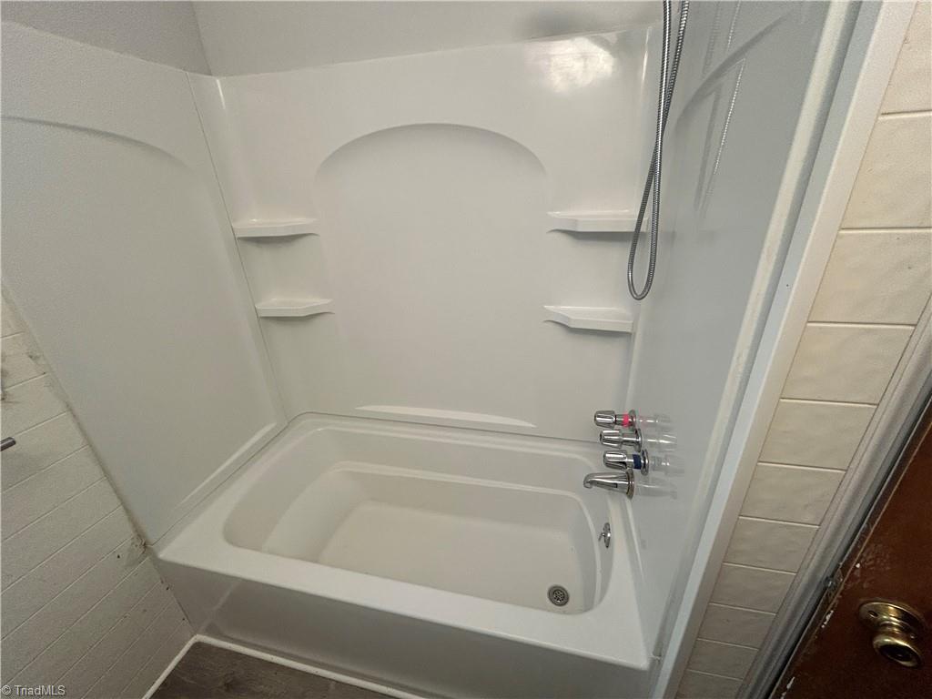 4403 Edgemore Road Property Photo 16