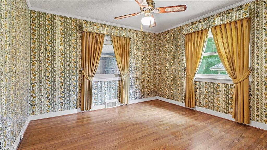876 Brooklyn Avenue Property Photo 8