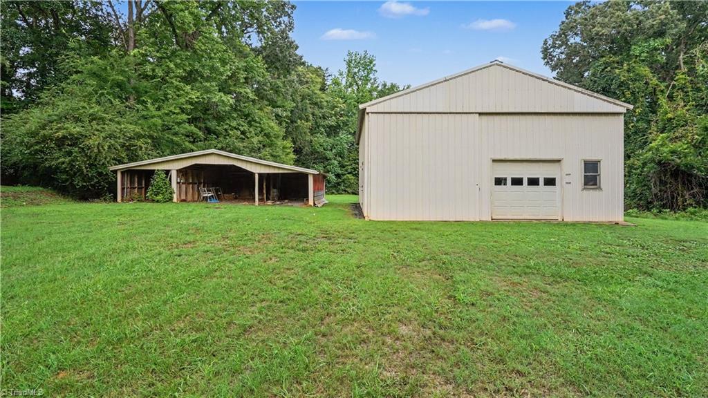 876 Brooklyn Avenue Property Photo 16