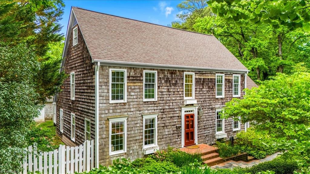 2109 Medford Lane Property Photo