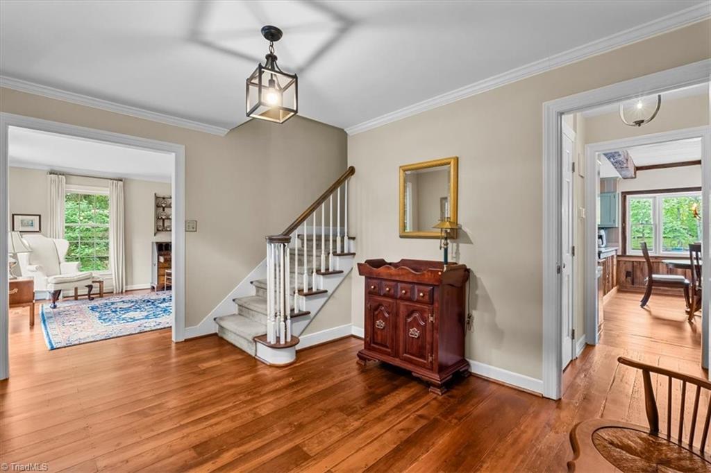 2109 Medford Lane Property Photo 6