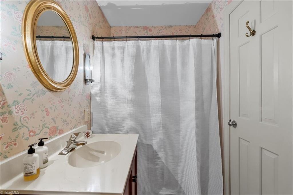 2109 Medford Lane Property Photo 21