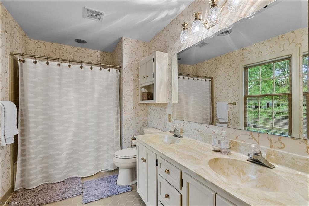 2109 Medford Lane Property Photo 27