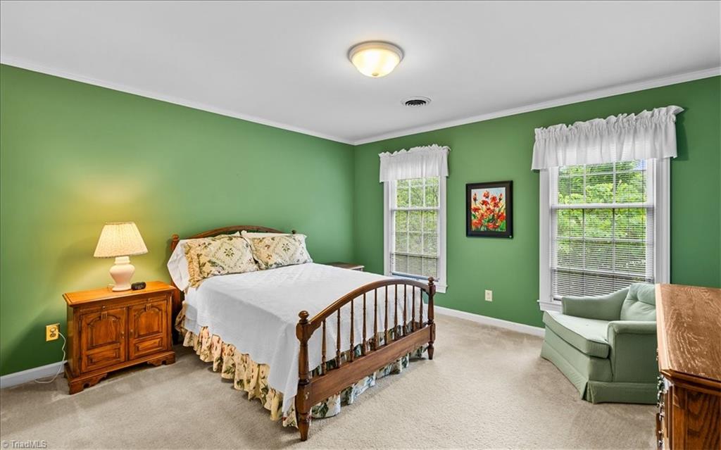 2109 Medford Lane Property Photo 28