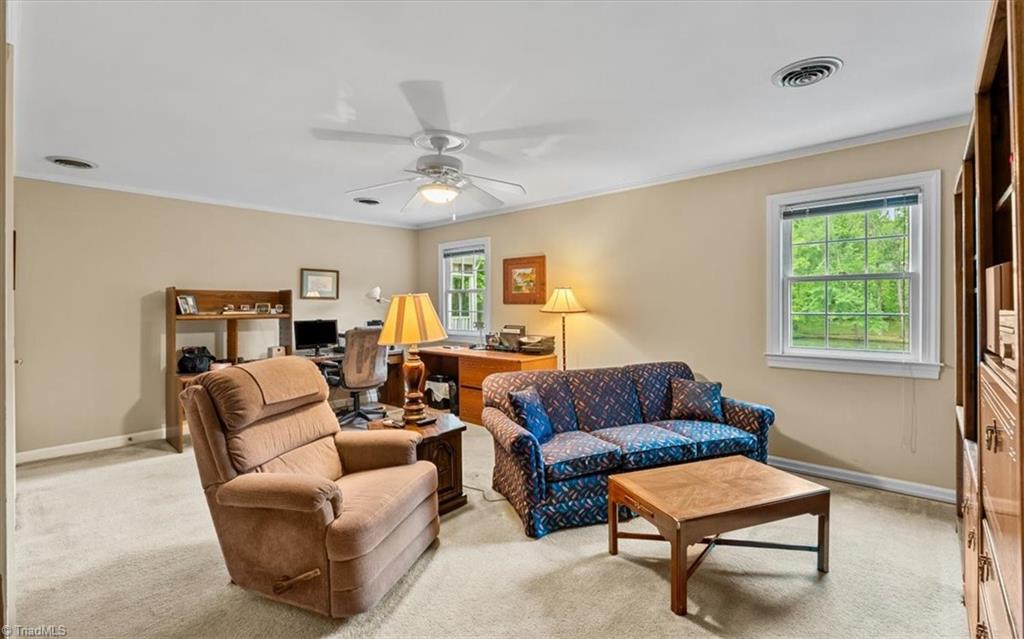 2109 Medford Lane Property Photo 29
