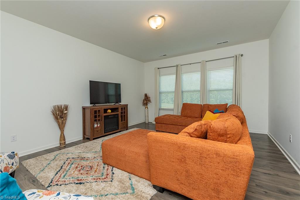 4044 Monteray Circle Property Photo 17