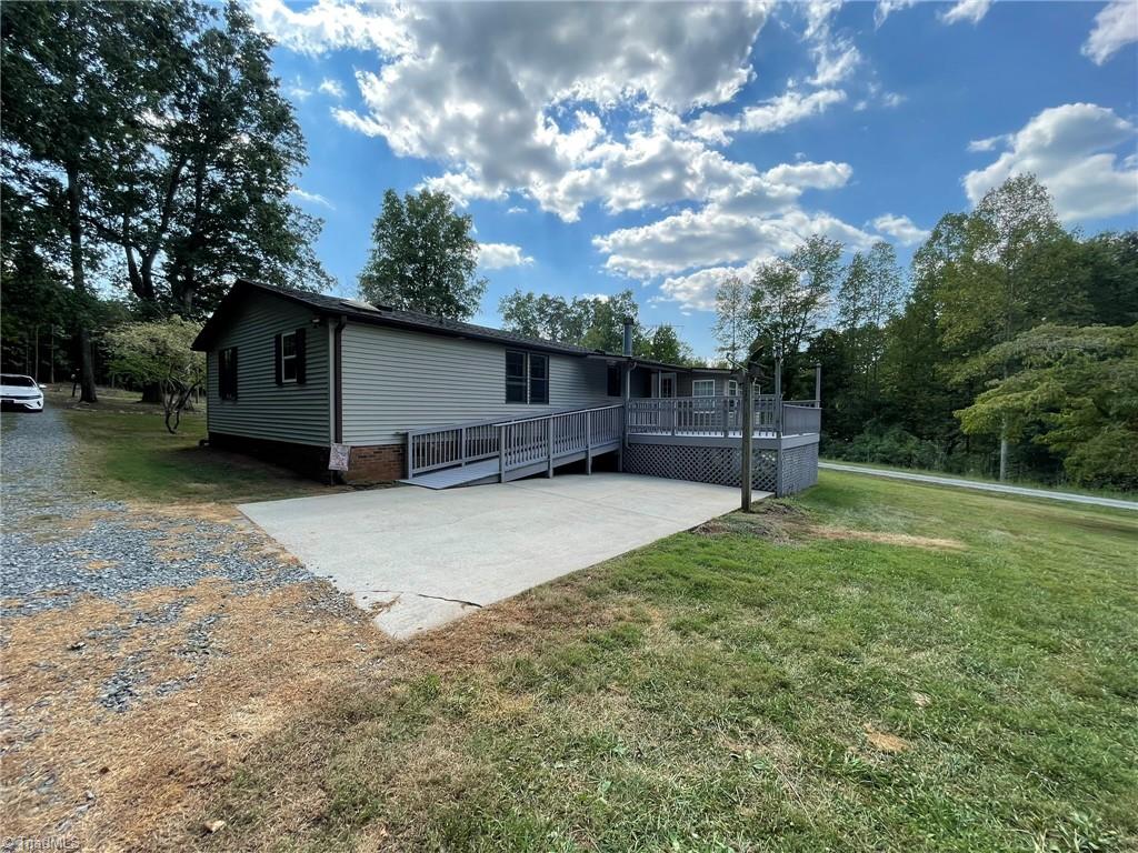 1041 Brooks Road Property Photo 3