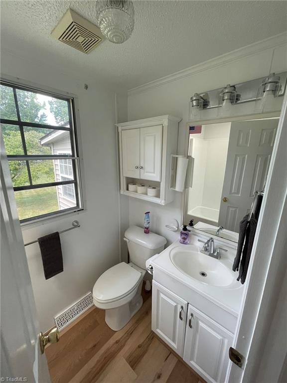 1041 Brooks Road Property Photo 11